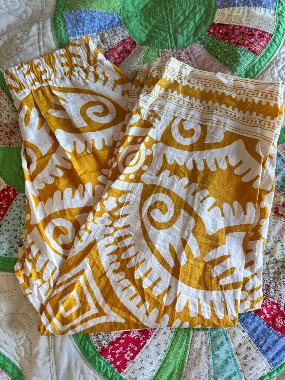 Haute Hippie Women’s Mustard and White Graphic Elastic-Waist Pants - Picture 2 of 8